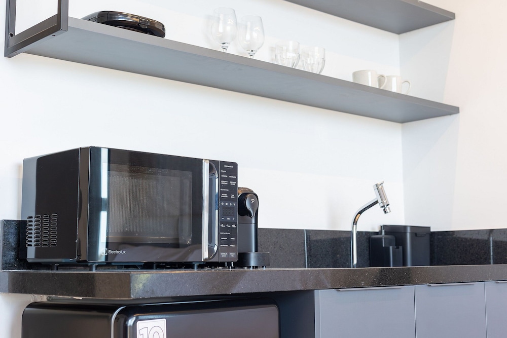 Breeze Residence By Carpediem
