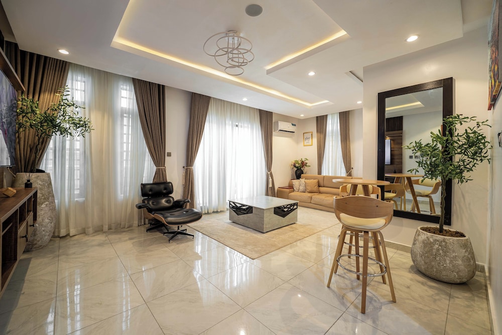 George Residence Ologolo Lekki