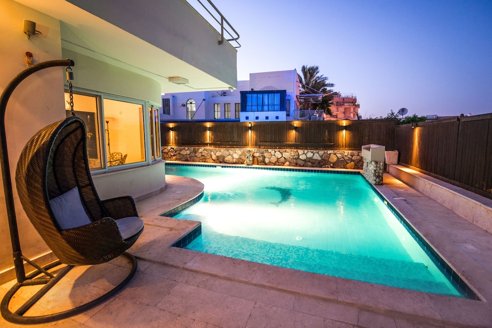 Villa Topaz