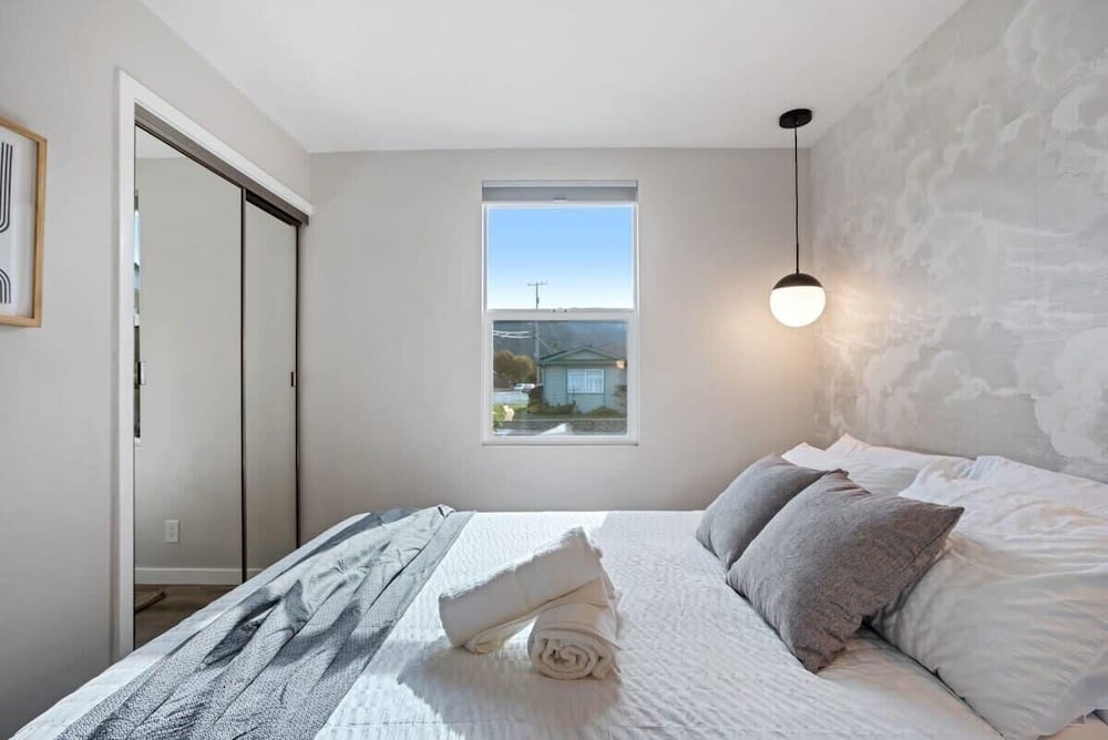 @ Marbella Lane - 3BR Designer Home in Pacifica