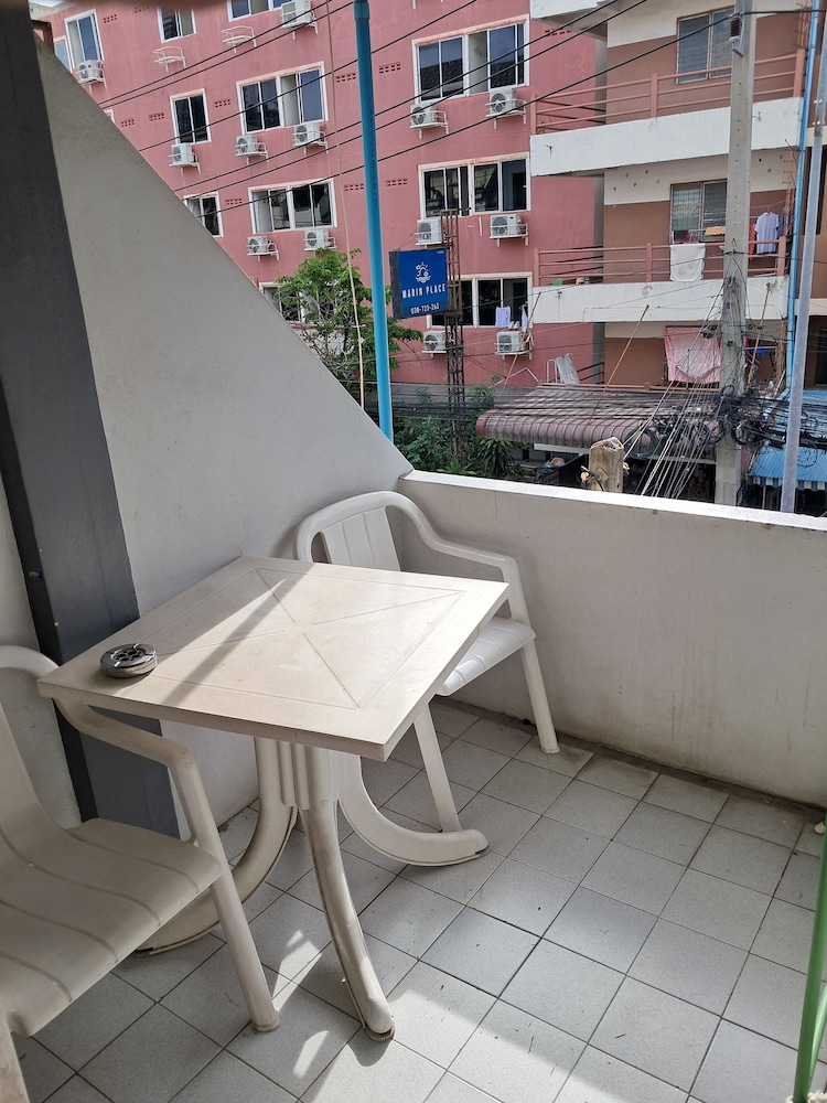 Namtip Bar & Guesthouse