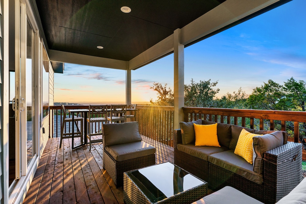 Lago Vista Home w/ Game Room Outdoor Tub! - Property Image 38
