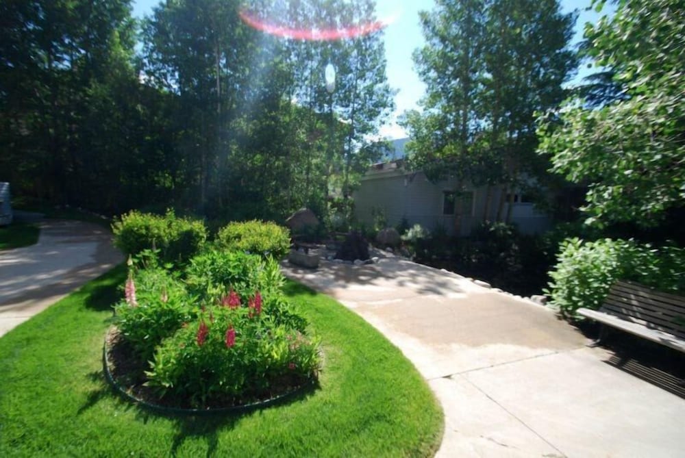 Liftside Condominium 1 Bedroom Apartment by Key to the Rockies