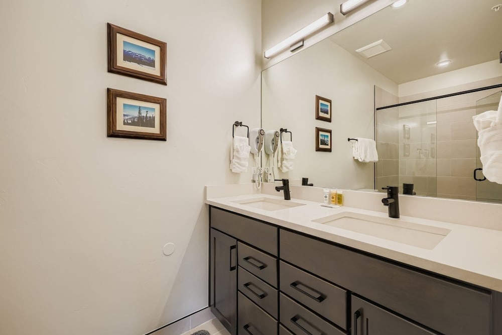 305 Brightwood At Keystone 2 Bedroom Condo