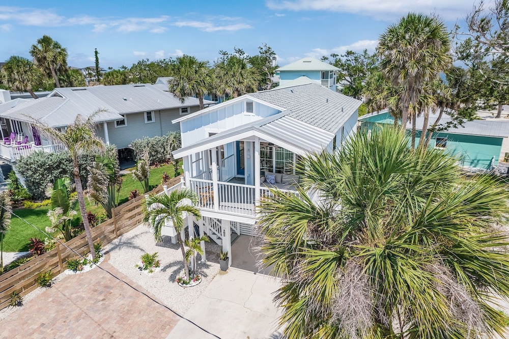 197 Beach Daze: 3br Pool Home, W/ Deeded Beach Access! 3 Bedroom Home