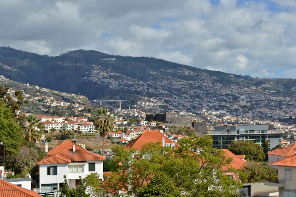 T3 Funchal Centro Hospital view 3