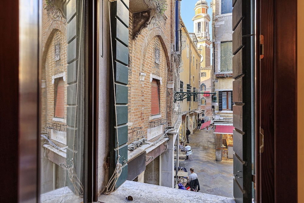 Fresco-Rialto