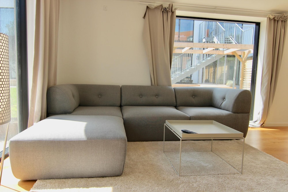 Private 1-bed Townhouse w Terraces view 4