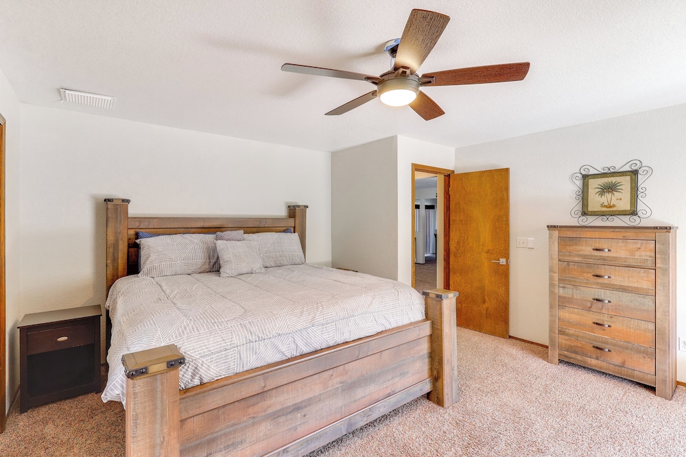 3 Mi to Water: Lake Havasu City Family Home!