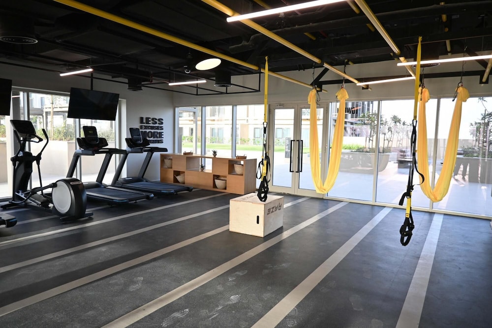 Modern Boho 1BR Sleeps4 Balcony Pool Gym Dxbhills