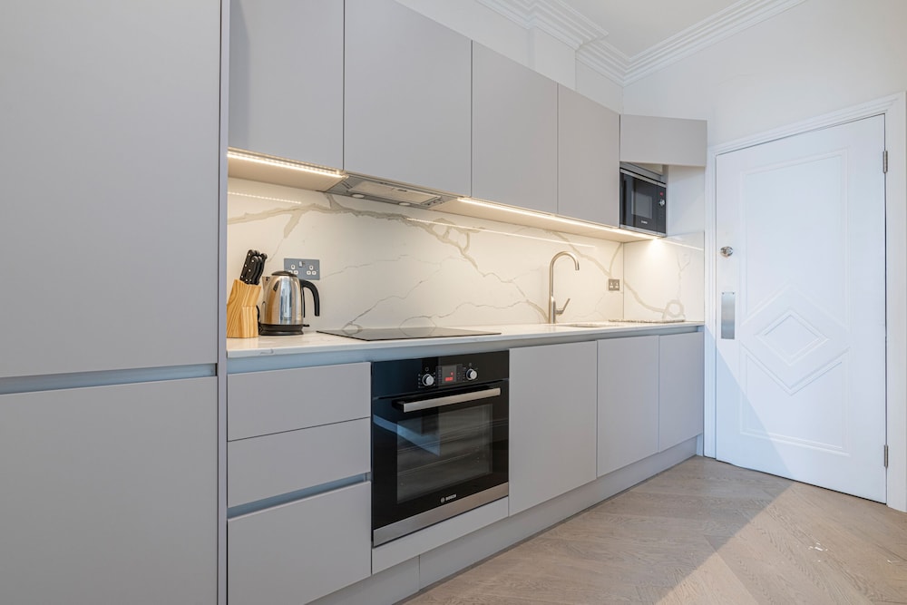Luxury Apartments Near Harrods and the Science Museum