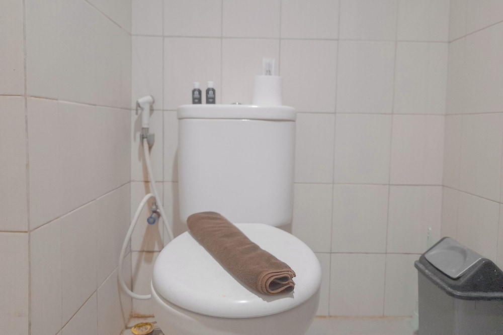 Comfortable And Homey 2Br Apartment At Mekarwangi Square Cibaduyut