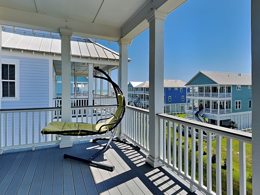 Seabreezy Lane by Ryson Vacation Rentals
