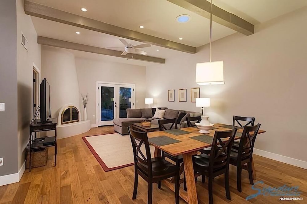 Truly Charming at McCormick Ranch By Signature Vacation Rent