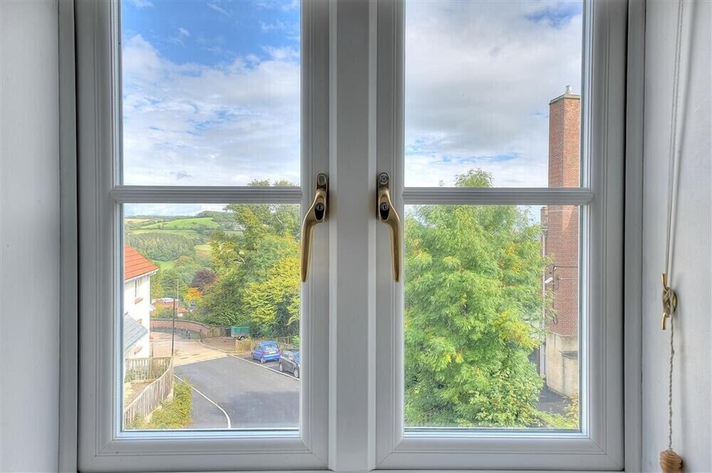 1 Woodroffe Meadow