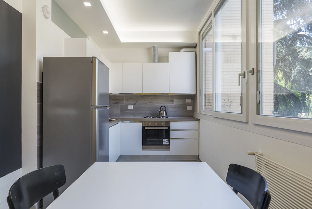 Modern Apartment Giardini Vaticani & S Pietro