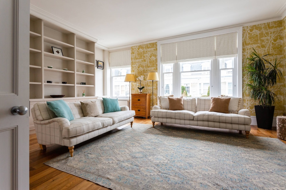 Stafford Terrace IV by Onefinestay