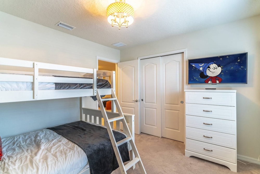 2409 Windsor at Westside - Image 5