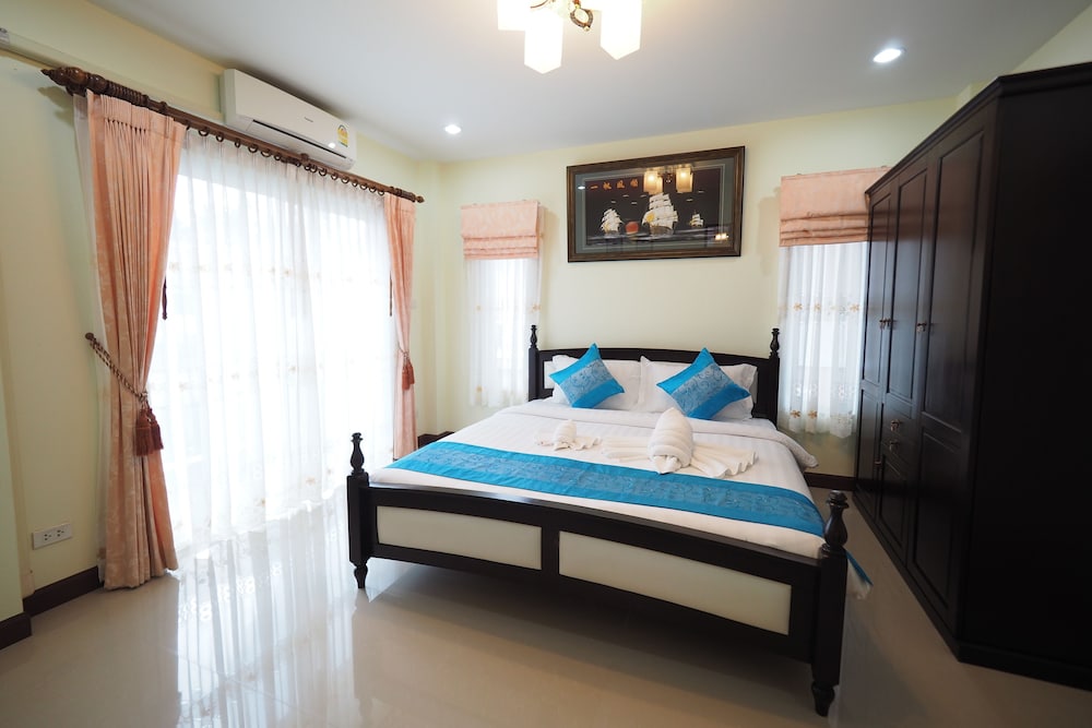 Lana Pool Villa