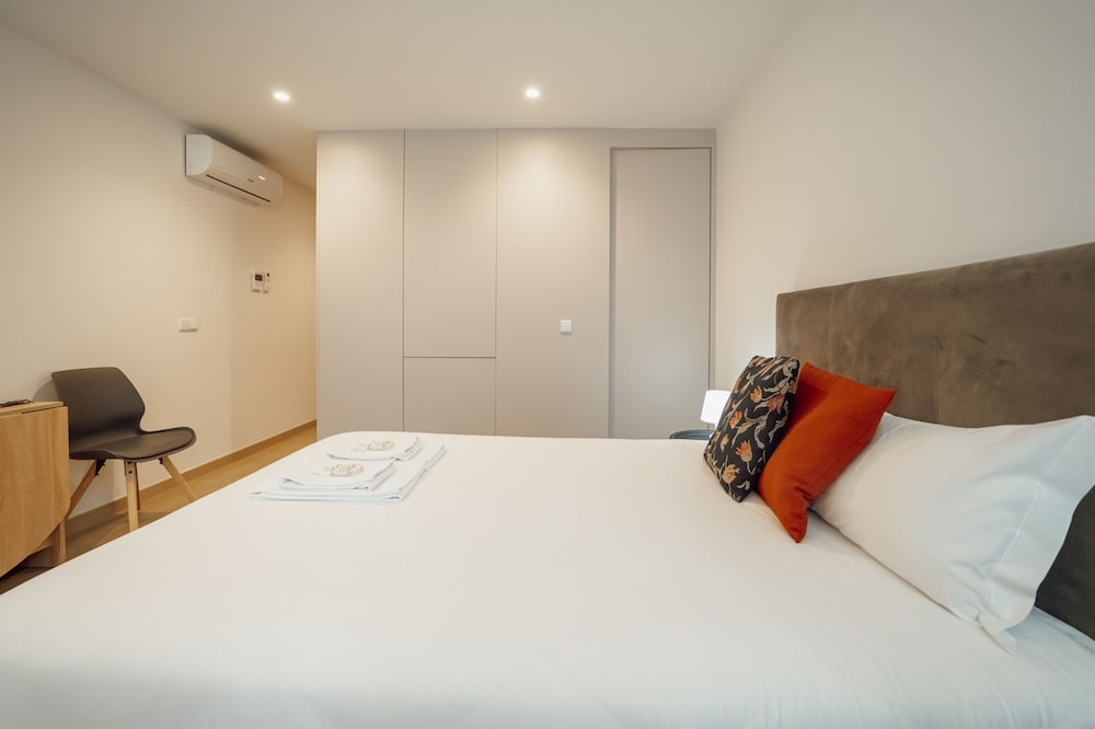 Carmo Residence Porto - S ANA by Vacationy