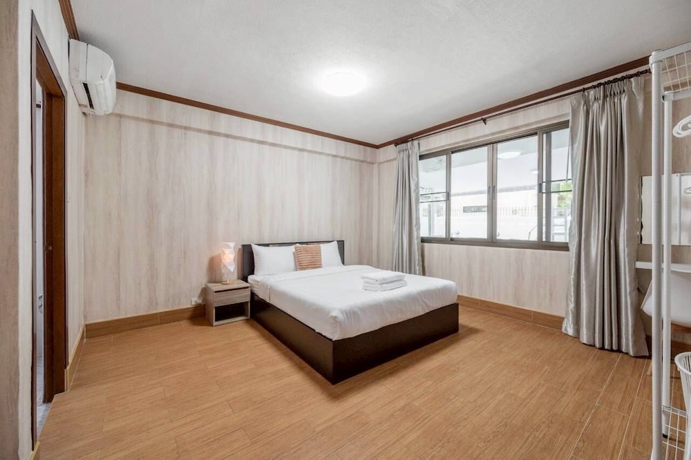 Greta Villa Nakluea 18