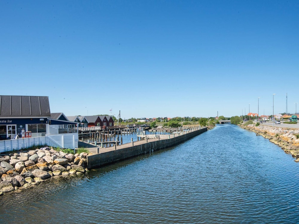 6 Person Holiday Home in Grenaa