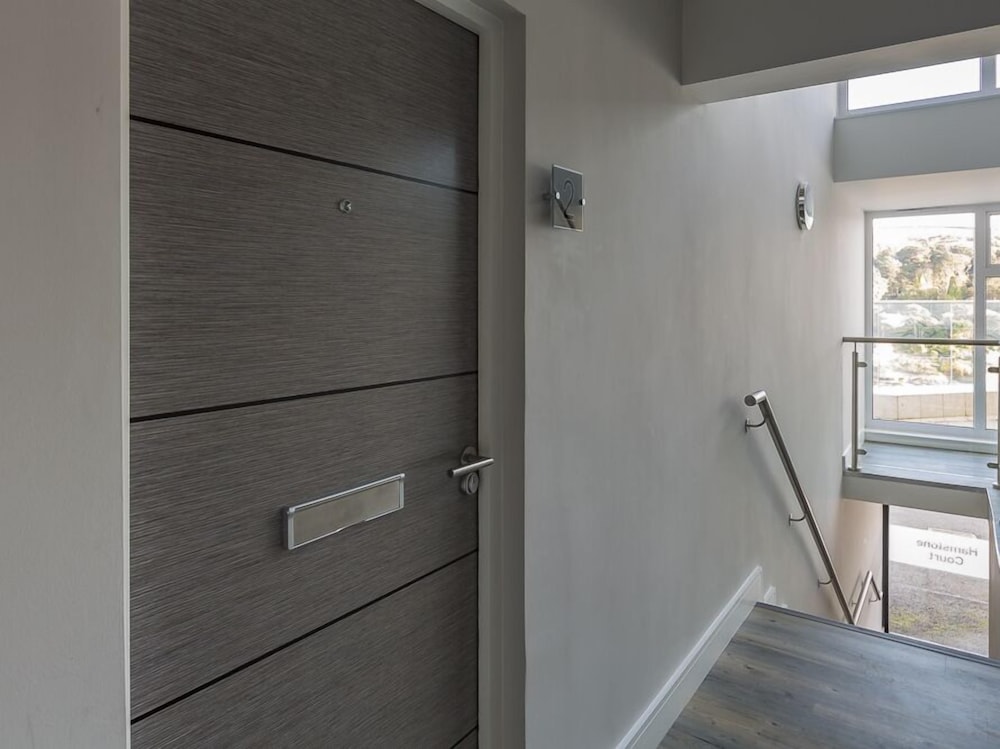 2 Hamstone Court view 2
