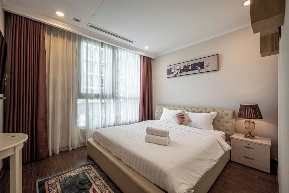 Apartment Landmark 81 by Urban Home