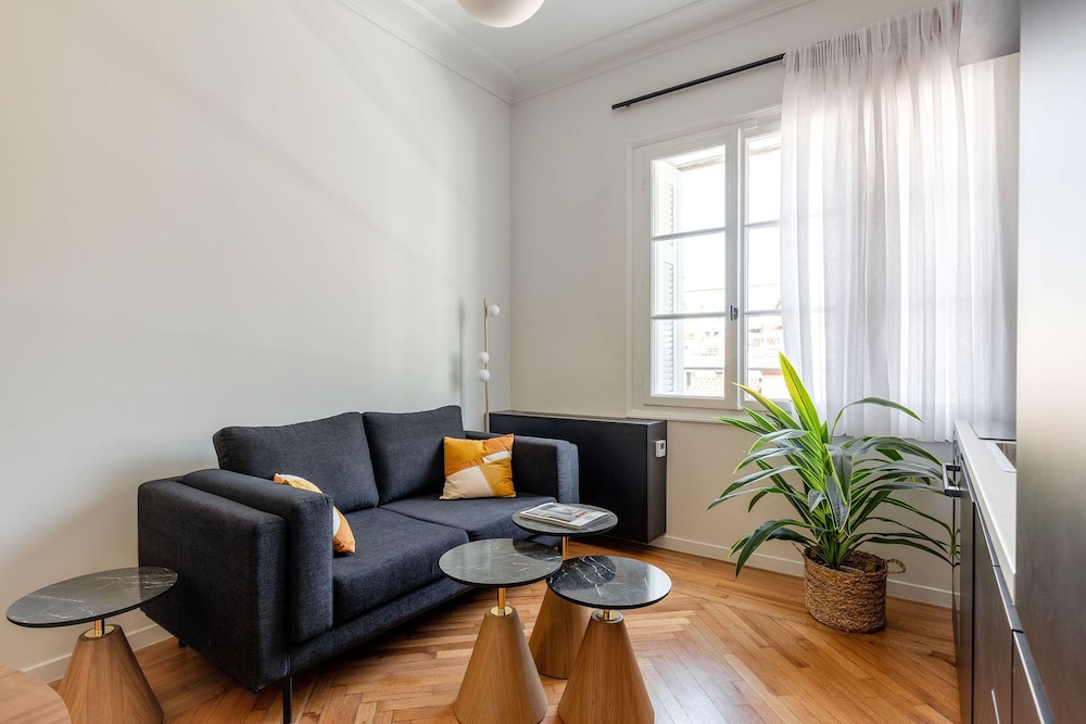 The MET by Zoia Living