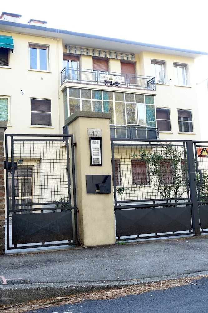 Elias Bed & Breakfast