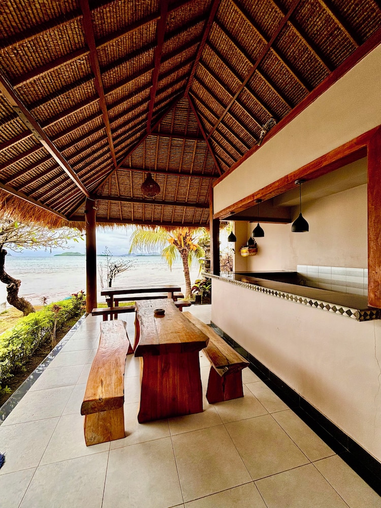 Krisna Bungalows & Restaurant