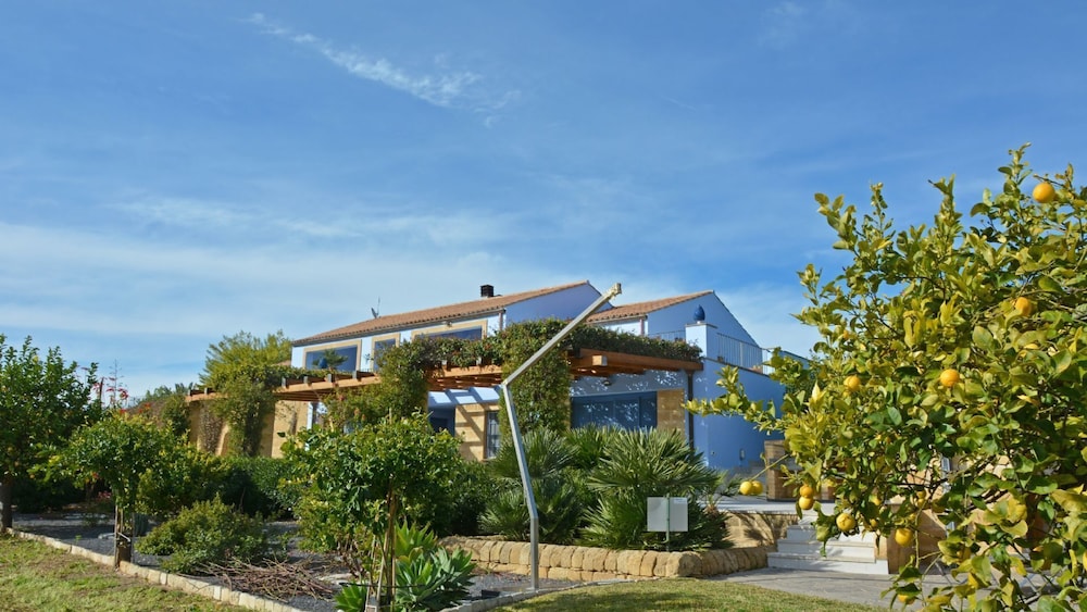 Villa Pigna Blue view 4