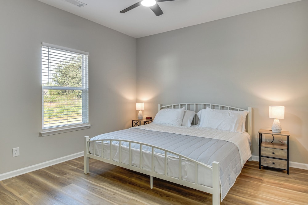 Family Getaway Near Lake Hartwell + Tugaloo Trails