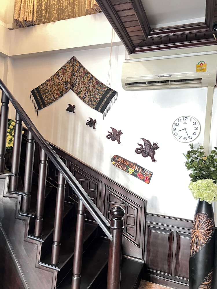 Luang Prabang Bakery & Guest House