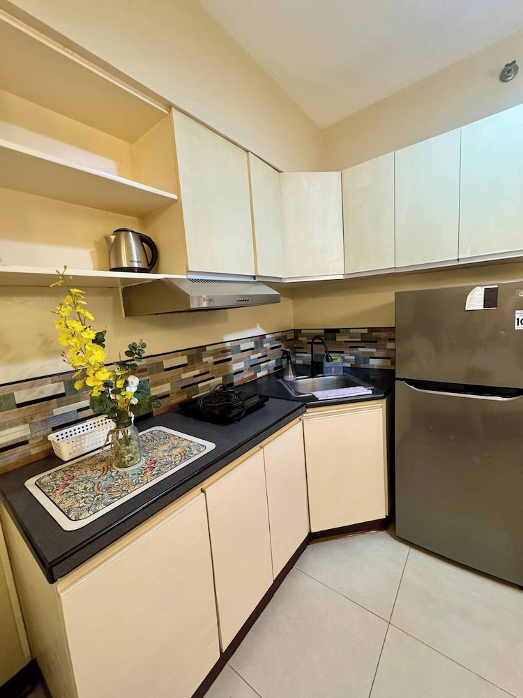 Cozy Studio in Cebu City With Garden View