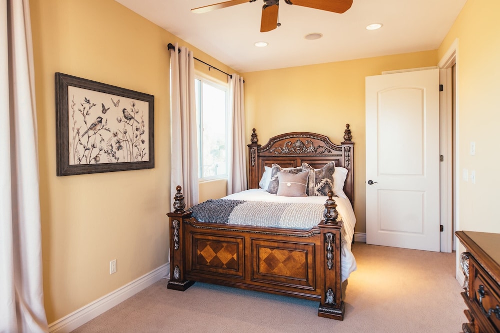Via del Sur by Avantstay Private Spanish Villa w/ Views Walk to Wineries! view 4