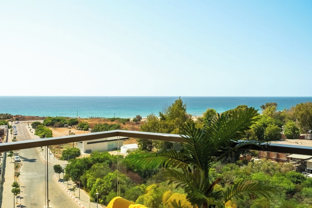 Achziv Chic Beach Haven by Sea N' Rent