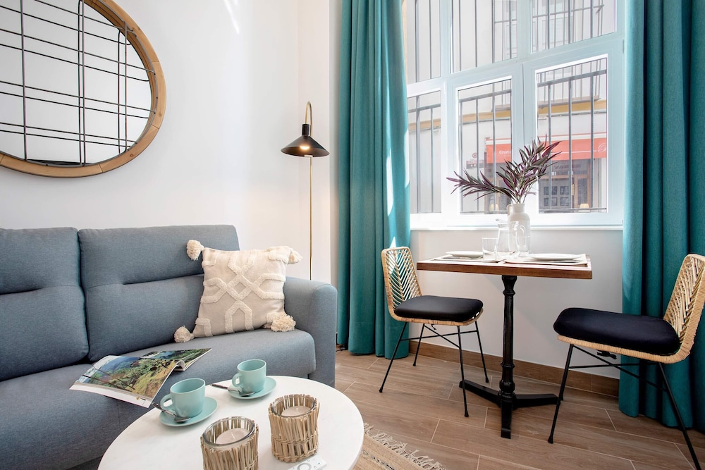 Cozy Apartment in Center of Seville. Pajaritos IV