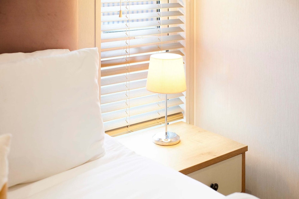 Host Stay Kinship Lodge