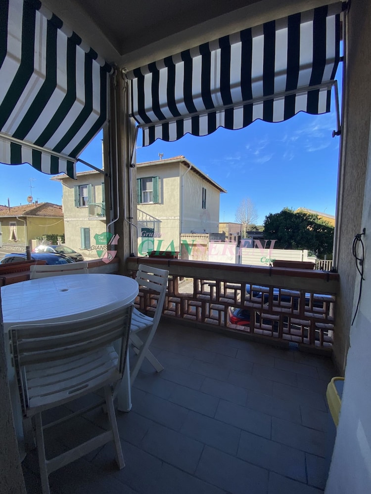 Three-room Apartment 6 Sleeps Acquaviva Area-rif Berna