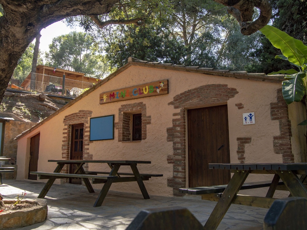 Wooden Chalet With Parking