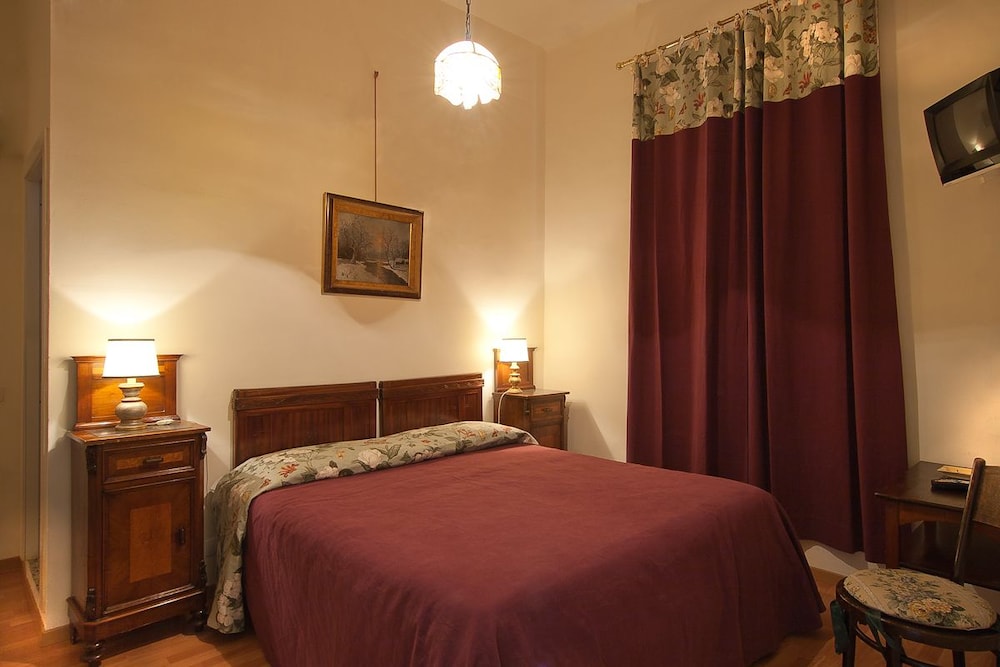 Villa Fiorita view 2