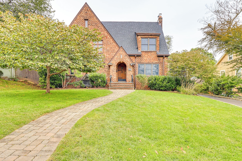 Easy Train Access to Nyc! Elegant Family Retreat