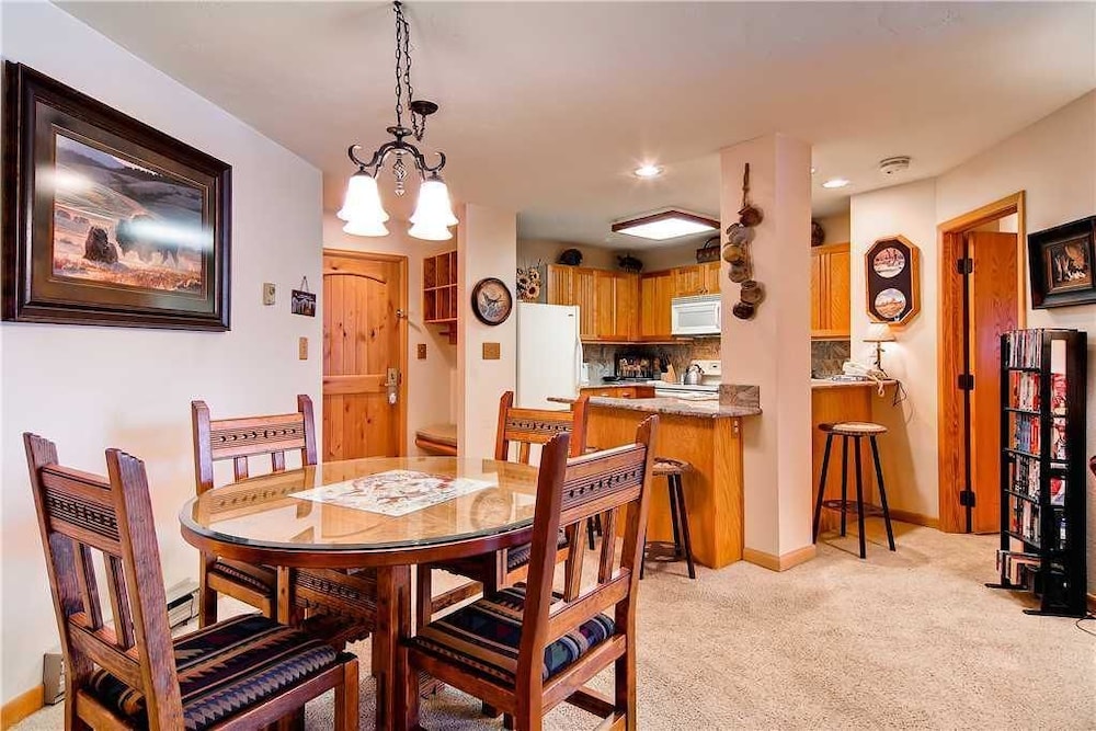 1201 Trappeur's Lodge, Trappeur's Crossing Apartment 2