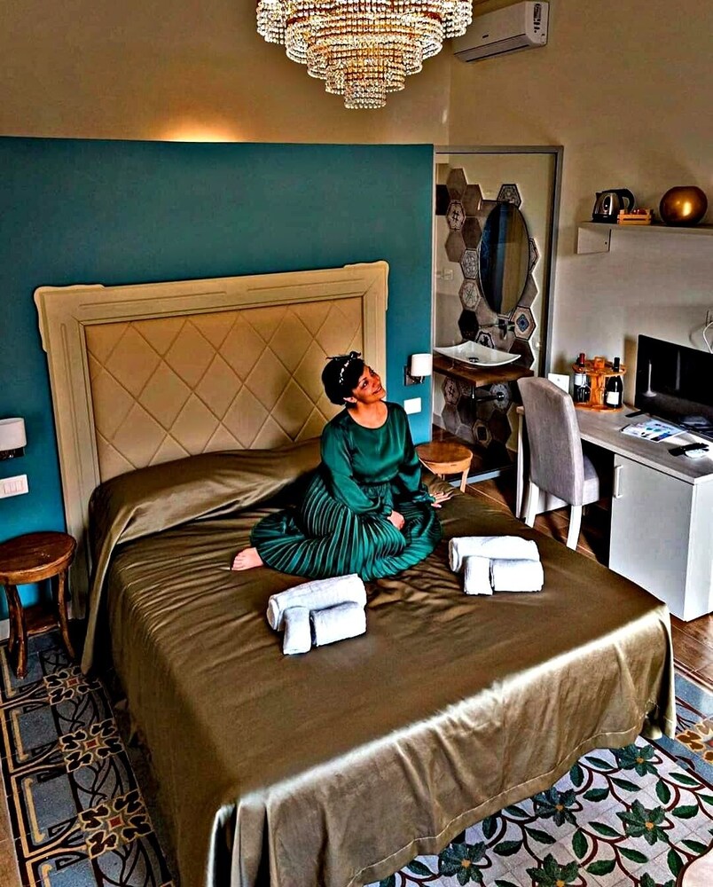 Kéramos Luxury Rooms