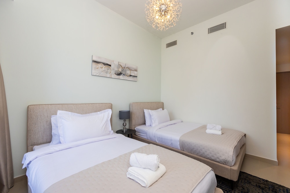 Amazing 3BR Burj Khalifa & Fountain View