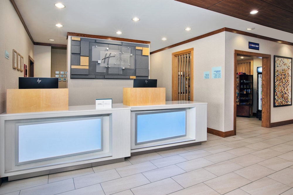 Buffalo Vacations - Holiday Inn Express  Suites Buffalo, an IHG Hotel - Property Image 2