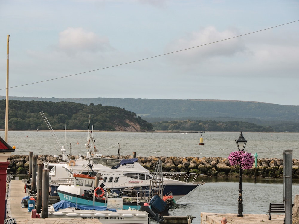 Quay Cottage - Sea View