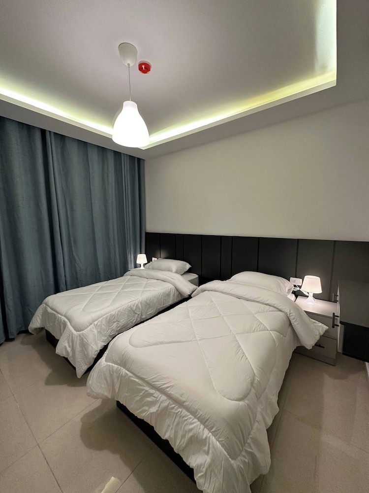 Modern 2bedroom For Rent Abdoun2 view 3