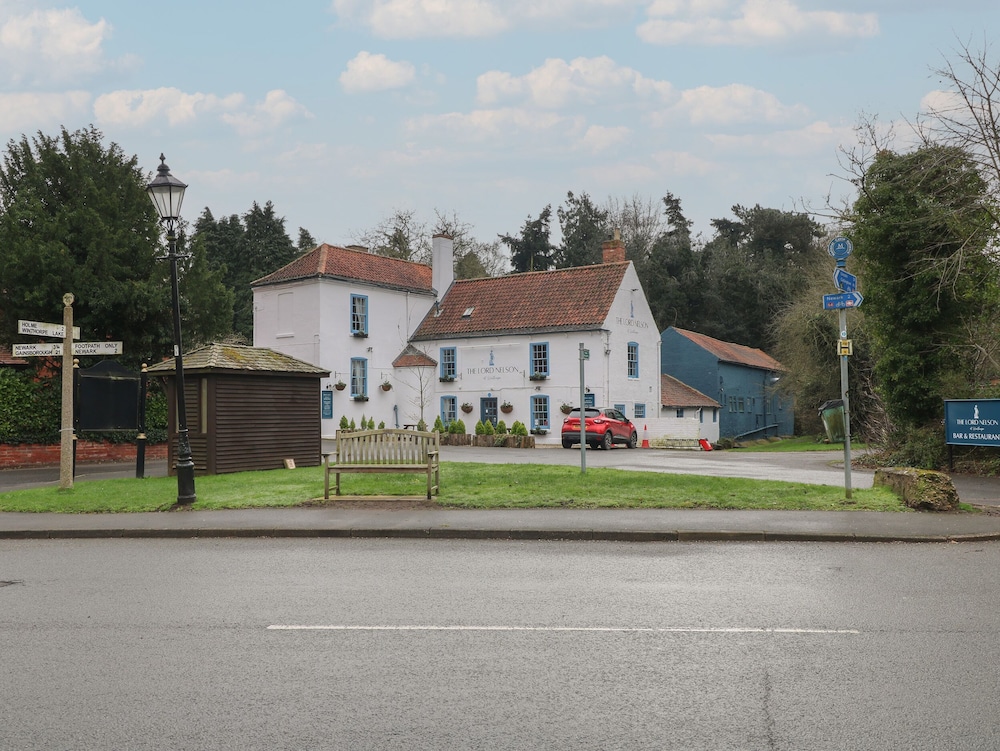 Cedar Lodge